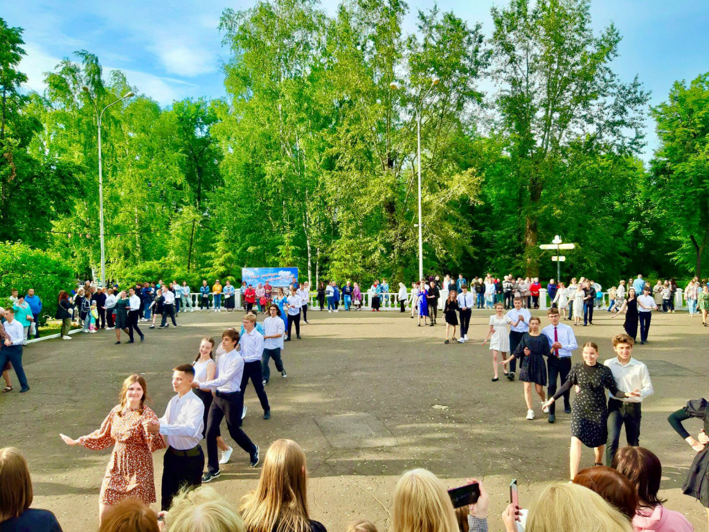 В День города в Саранске состоялся «Молодёжный Бал» | 13.06.2023 | Саранск  - БезФормата